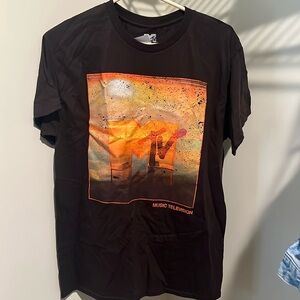 NWT Men’s T Shirt